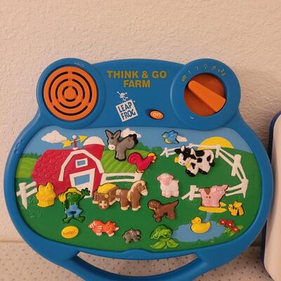 Lot 276: LEAP FROG Think & Go Farm and Talk n' Learn Alphabet 