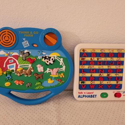 Lot 276: LEAP FROG Think & Go Farm and Talk n' Learn Alphabet 