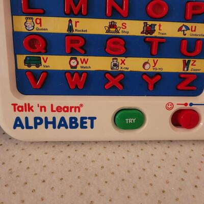 Lot 276: LEAP FROG Think & Go Farm and Talk n' Learn Alphabet 