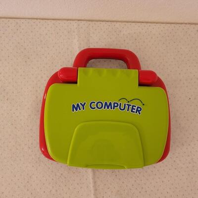 Lot 277: Child's MY COMPUTER 