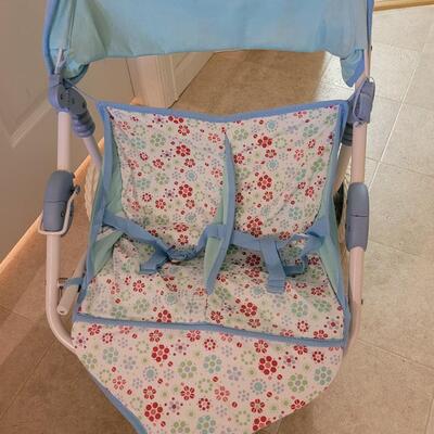 Lot 281: Baby Doll Double Stroller 