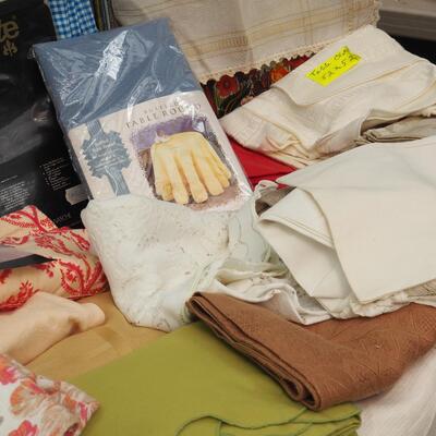 Lot 100 Vintage table wares, linens, cloths, Japanese
