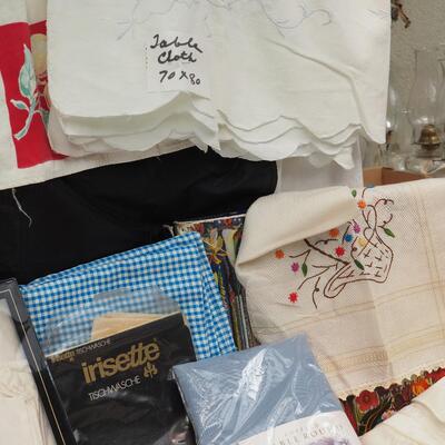 Lot 100 Vintage table wares, linens, cloths, Japanese