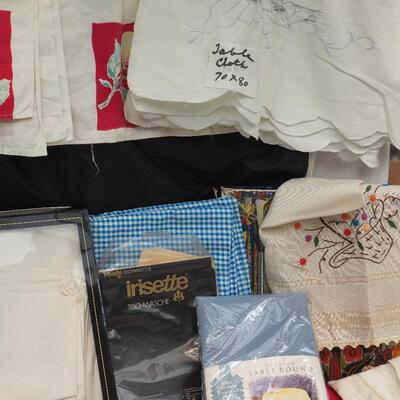 Lot 100 Vintage table wares, linens, cloths, Japanese