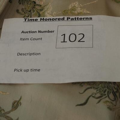 Lot 102 Silk  Chinese Vintage long coat over 60 years old