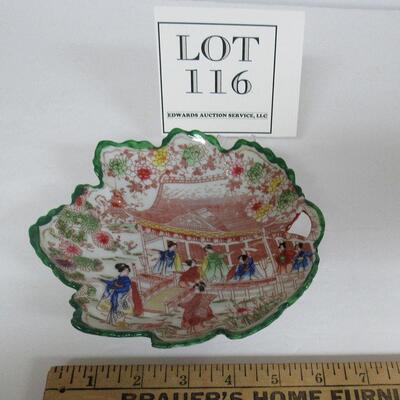 Vintage Giesha Girl Leaf Shaped Bowl With Green Trim