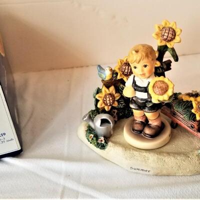 Lot #316   HUMMEL set - "Summer Days"