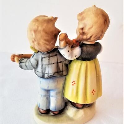 Lot #355 HUMMEL figurine  "Happy Days"
