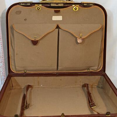 Vintage Peerless Leather Suitcase