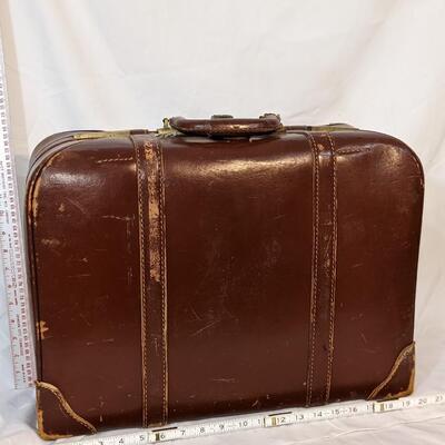 Vintage Peerless Leather Suitcase