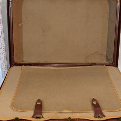 Vintage Peerless Leather Suitcase