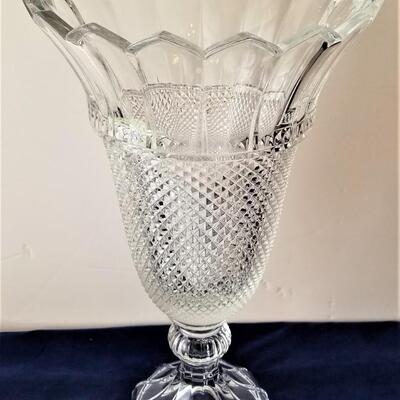 Lot #362  Beautiful SHANNON Irish crystal Vase