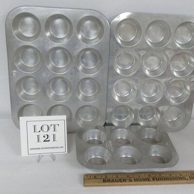 Muffin Tins, 12 Ct Muffinaire, 12 Ct Worthmore, 6 Ct Kitchen Pride