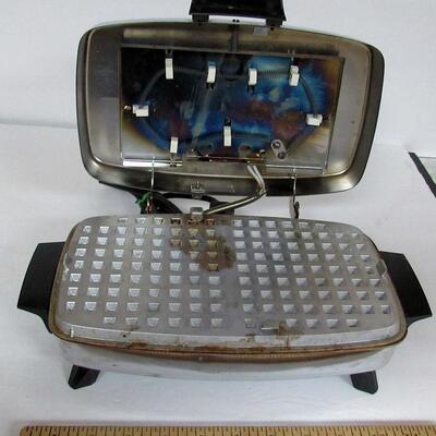 Waffle Maker With Original Cord Works Mc Graw-Eidson Co Model 36104