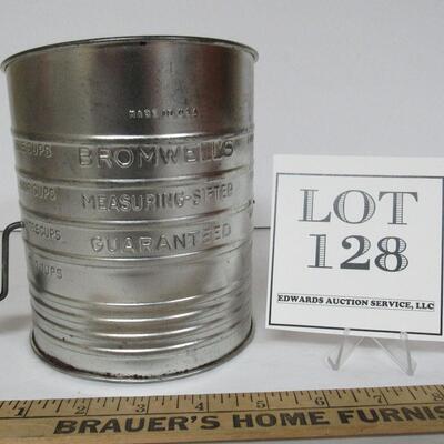 Bromwells Measuring Sifter, 5 Cup, Metal