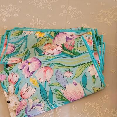Lot 20: Easter Medium Rectangle Tablecloth & Napkins 