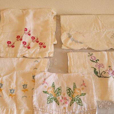 Lot 26: Vintage Handmade Table Runner Lot