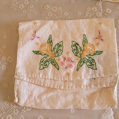Lot 26: Vintage Handmade Table Runner Lot