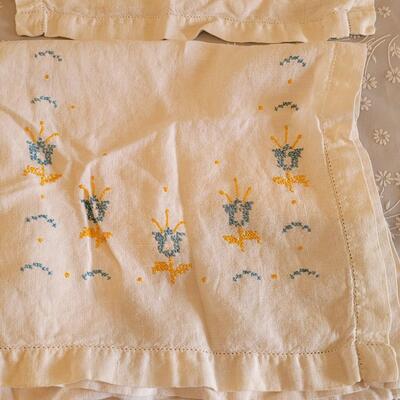 Lot 26: Vintage Handmade Table Runner Lot