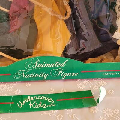 Lot 34: Animated Nativity Figures 