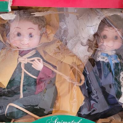 Lot 34: Animated Nativity Figures 
