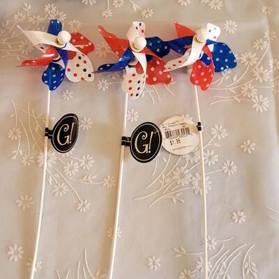 Lot 36: 4th of July Decorations and Hat