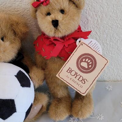 Lot 51: (2) Boyd's Bears 