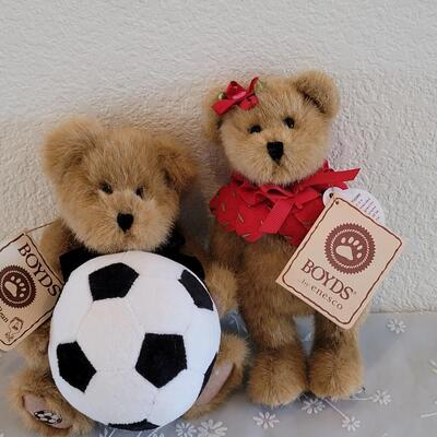 Lot 51: (2) Boyd's Bears 