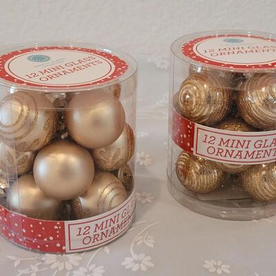 Lot 55: Martha Stewart Glass Mini Ornaments 