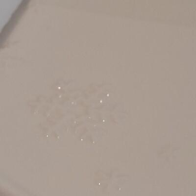 Lot 65: New Hallmark White Snowflake Cake Pedestal 