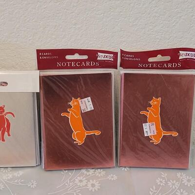 Lot 69: Cat Lovers Lot