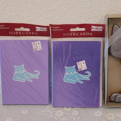 Lot 69: Cat Lovers Lot