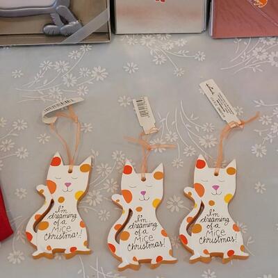 Lot 69: Cat Lovers Lot