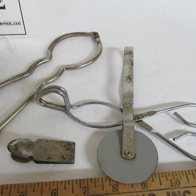 Lot of Kitchen Utensils, Thermometer, Decorator Set, Berry Picker, More