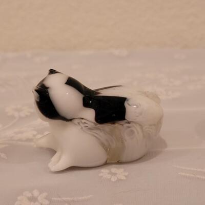 Lot 77: Miniature Stone & Glass Kitties 