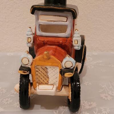 Lot 78: Vintage Ceramic Car