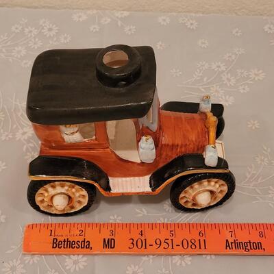Lot 78: Vintage Ceramic Car
