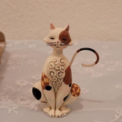 Lot 79: New Jim Shores Spotted Cat