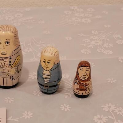 Lot 83: Smithsonian Political Nesting Dolls