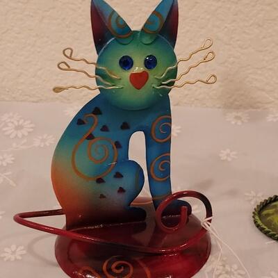 Lot 85: (2) Metal Cat Deco & a Cat Picture Frame 
