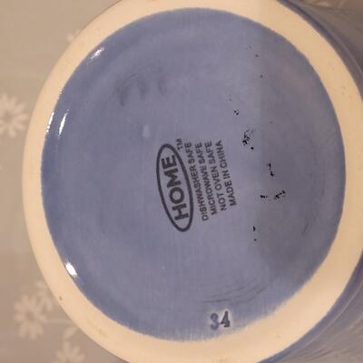 Lot 89: Blue Ceramic Dish Set 