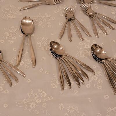Lot 90: Vintage Mid Century Modern Stainless International Flatware Set