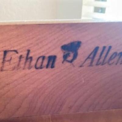 LOT#1B1: Ethan Allen Oak Hutch #1