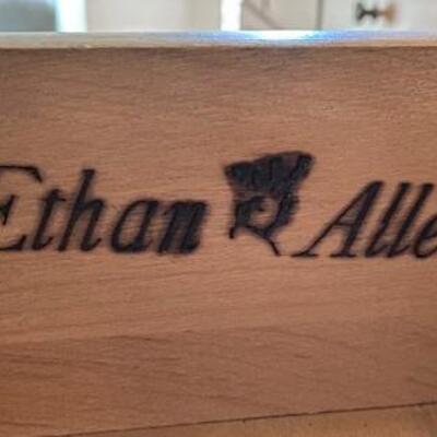 LOT#2B1: Ethan Allen Oak Hutch #2