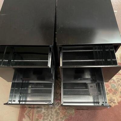 LOT#4B1: 2 Metal Filing Cabinets
