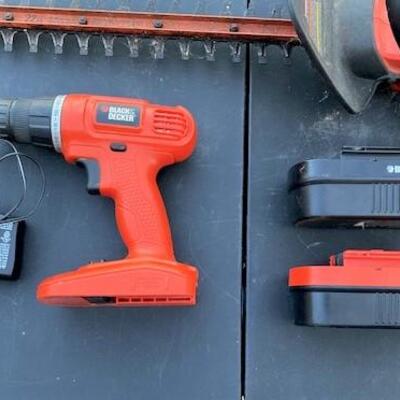 LOT#51G: Black & Decker Hedge Trimmer Lot