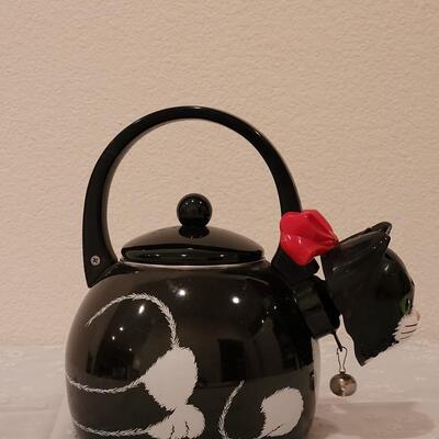 Lot 91: Vintage Cat Tea Kettle (has a lot of wear on the inside) 