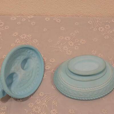 Lot 101: Vintage Blue Bird Covered Candy Dish 