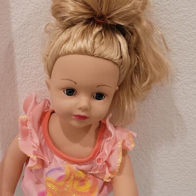 Lot 103: (2) Madame Alexander Dolls 