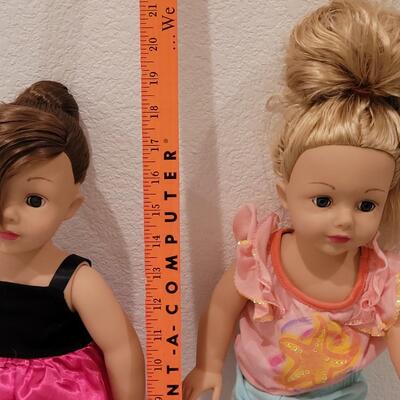 Lot 103: (2) Madame Alexander Dolls 